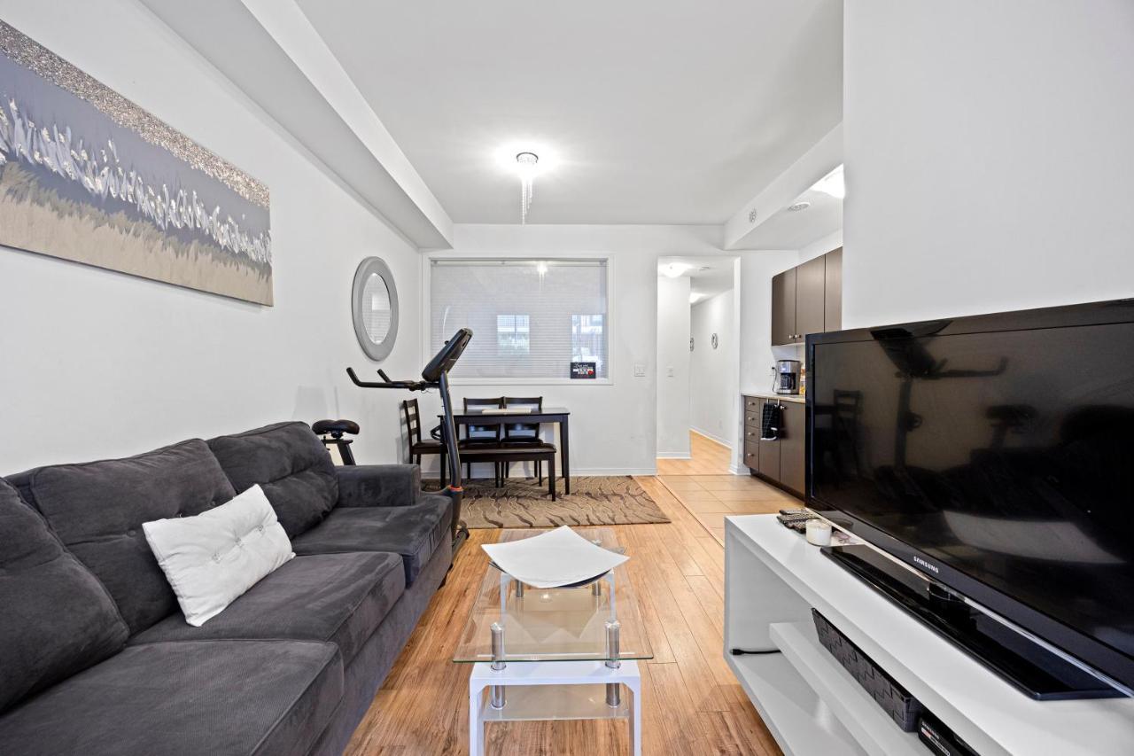 Beautiful Townhouse Near Yorkdale Mall, Wilson Subway Apartment Toronto Exterior foto