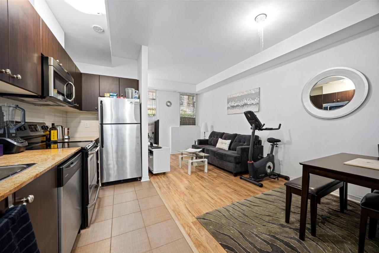 Beautiful Townhouse Near Yorkdale Mall, Wilson Subway Apartment Toronto Exterior foto