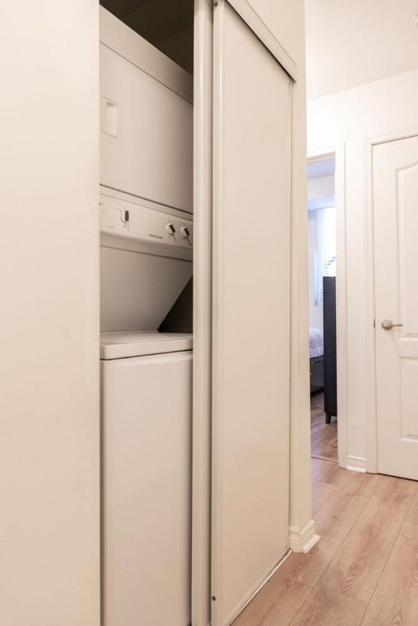 Beautiful Townhouse Near Yorkdale Mall, Wilson Subway Apartment Toronto Exterior foto