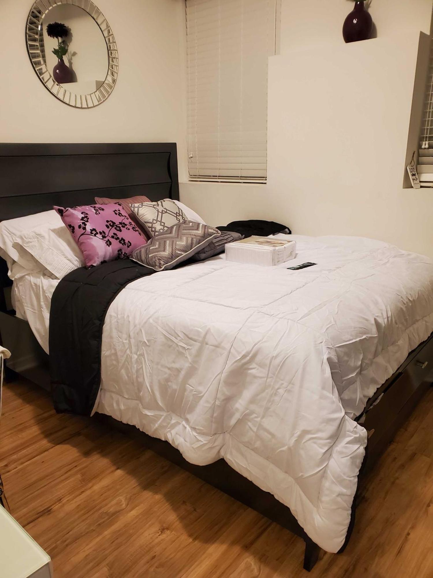 Beautiful Townhouse Near Yorkdale Mall, Wilson Subway Apartment Toronto Exterior foto