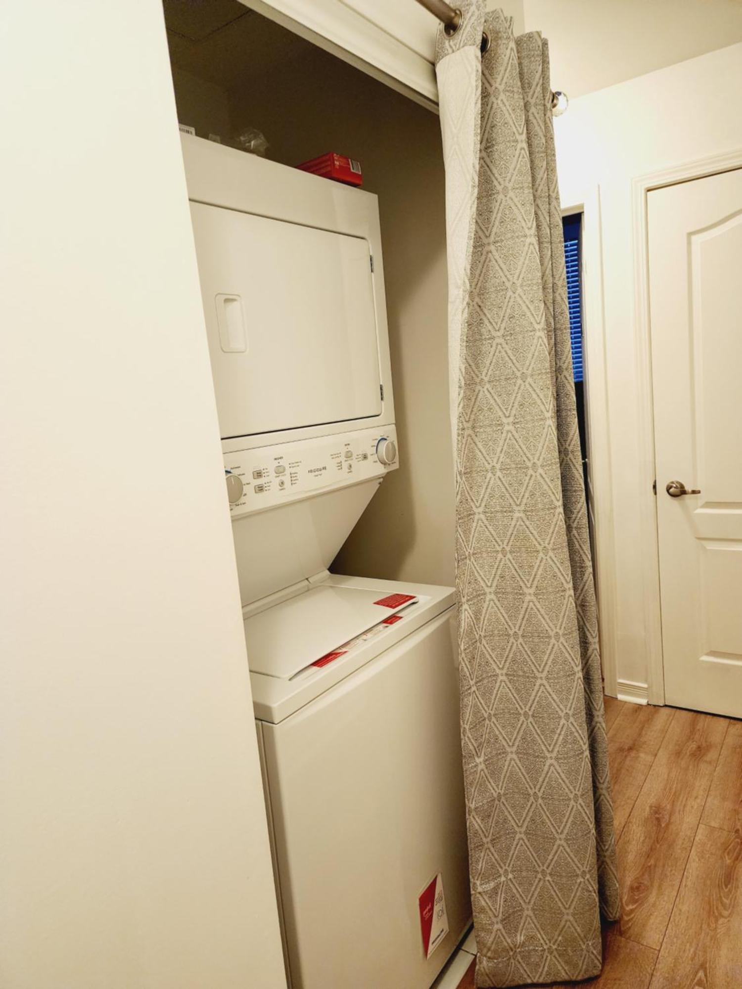 Beautiful Townhouse Near Yorkdale Mall, Wilson Subway Apartment Toronto Exterior foto