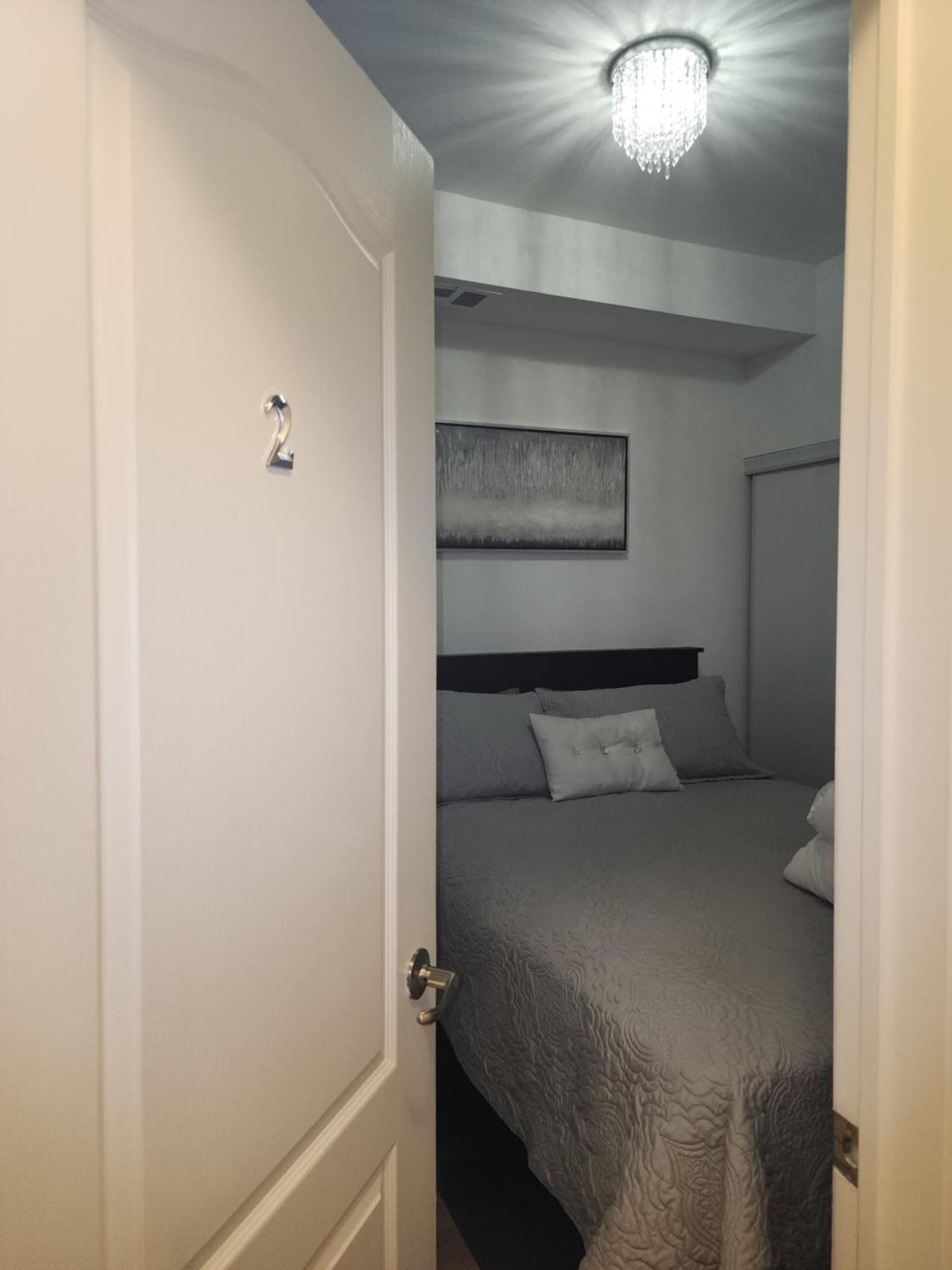 Beautiful Townhouse Near Yorkdale Mall, Wilson Subway Apartment Toronto Exterior foto
