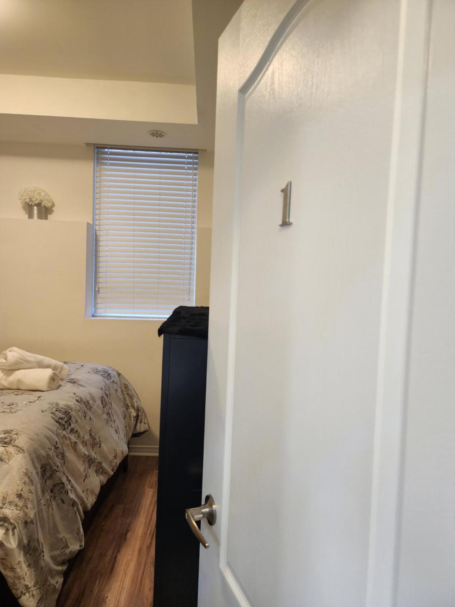 Beautiful Townhouse Near Yorkdale Mall, Wilson Subway Apartment Toronto Exterior foto